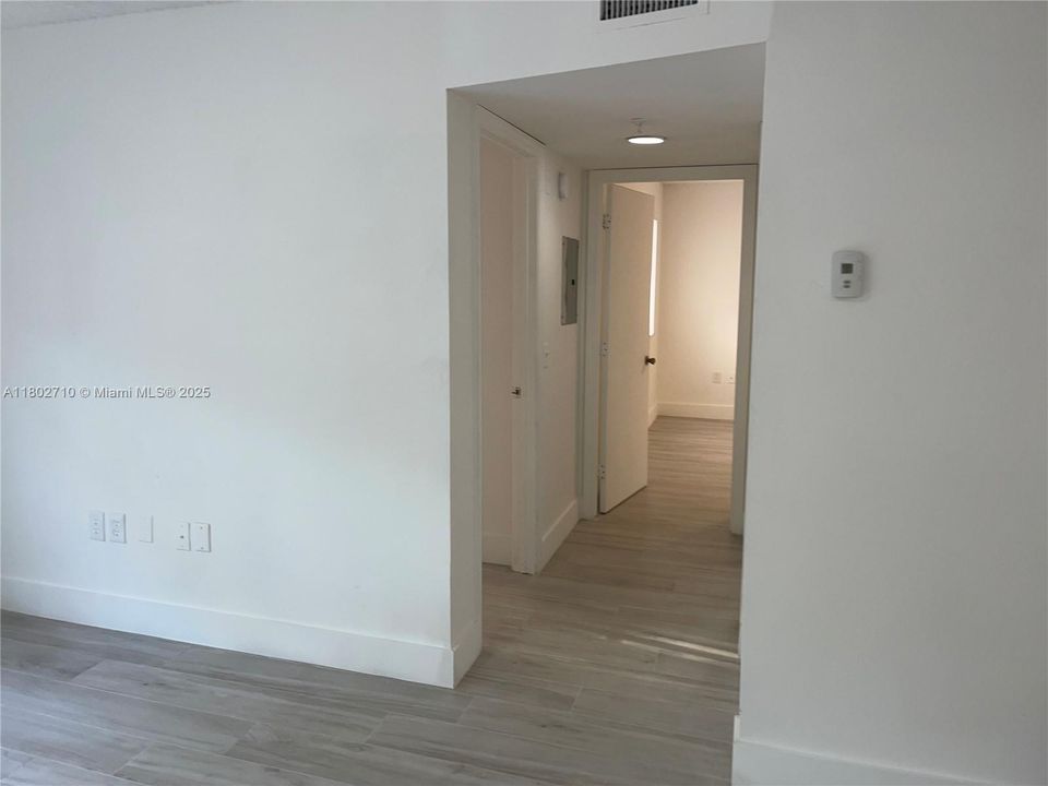 Recently Rented: $2,490 (3 beds, 2 baths, 1220 Square Feet)