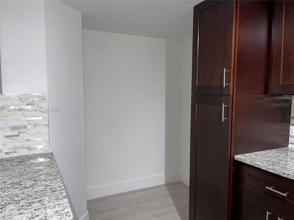 Recently Rented: $2,490 (3 beds, 2 baths, 1220 Square Feet)