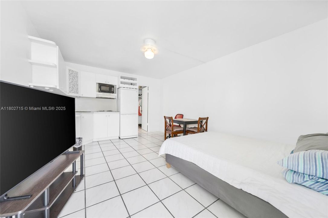 Active With Contract: $110,000 (0 beds, 1 baths, 25163 Square Feet)