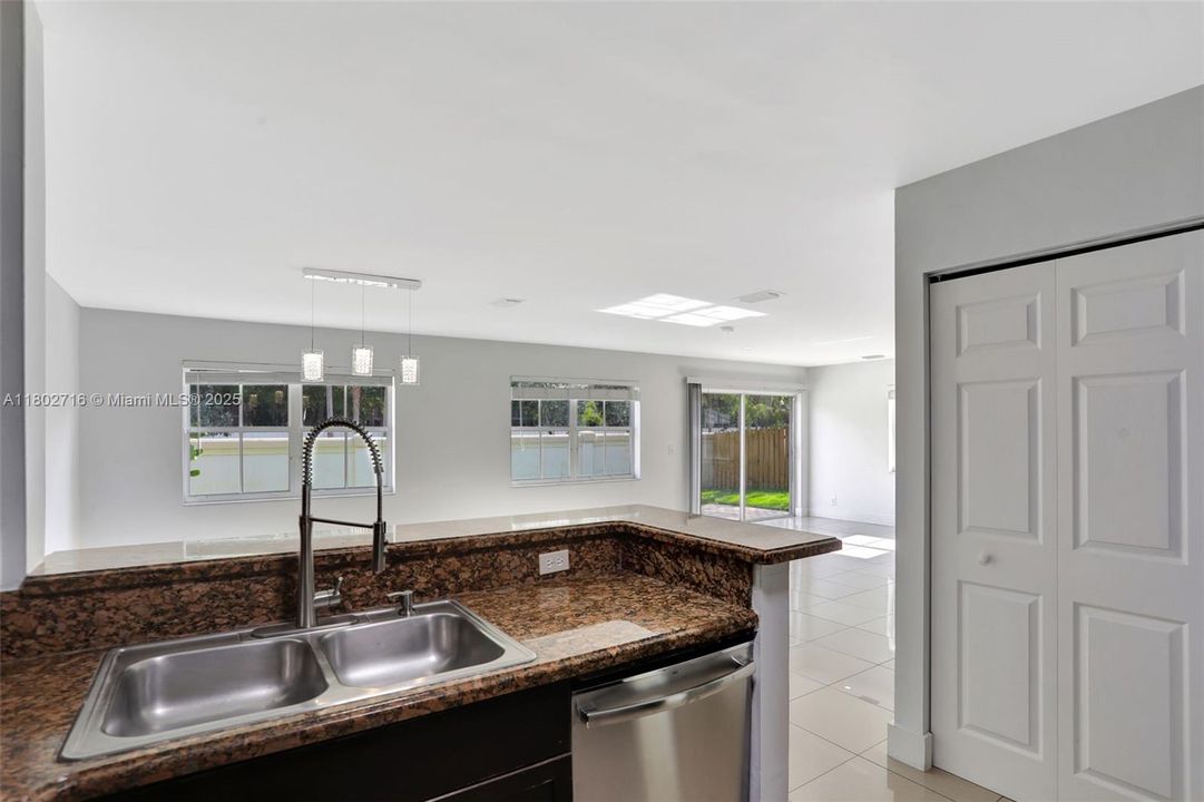 Recently Sold: $594,990 (4 beds, 2 baths, 2113 Square Feet)