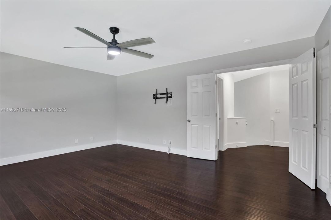 Recently Sold: $594,990 (4 beds, 2 baths, 2113 Square Feet)