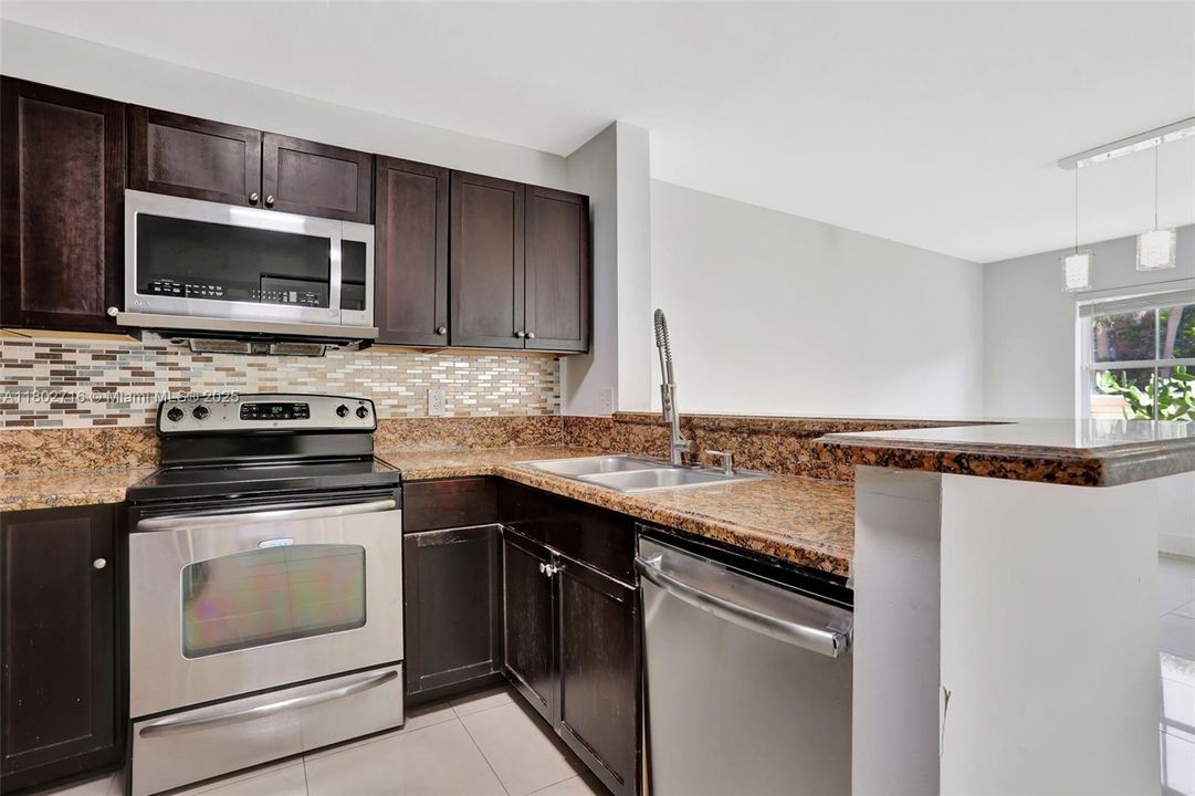 Recently Sold: $594,990 (4 beds, 2 baths, 2113 Square Feet)