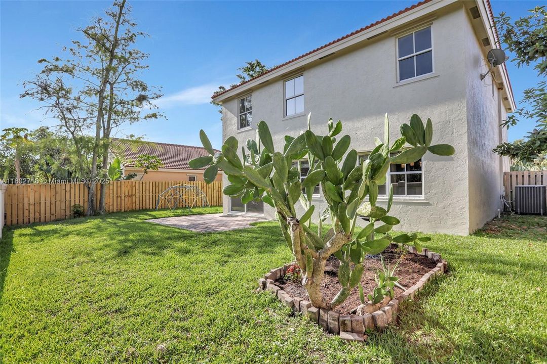 Recently Sold: $594,990 (4 beds, 2 baths, 2113 Square Feet)