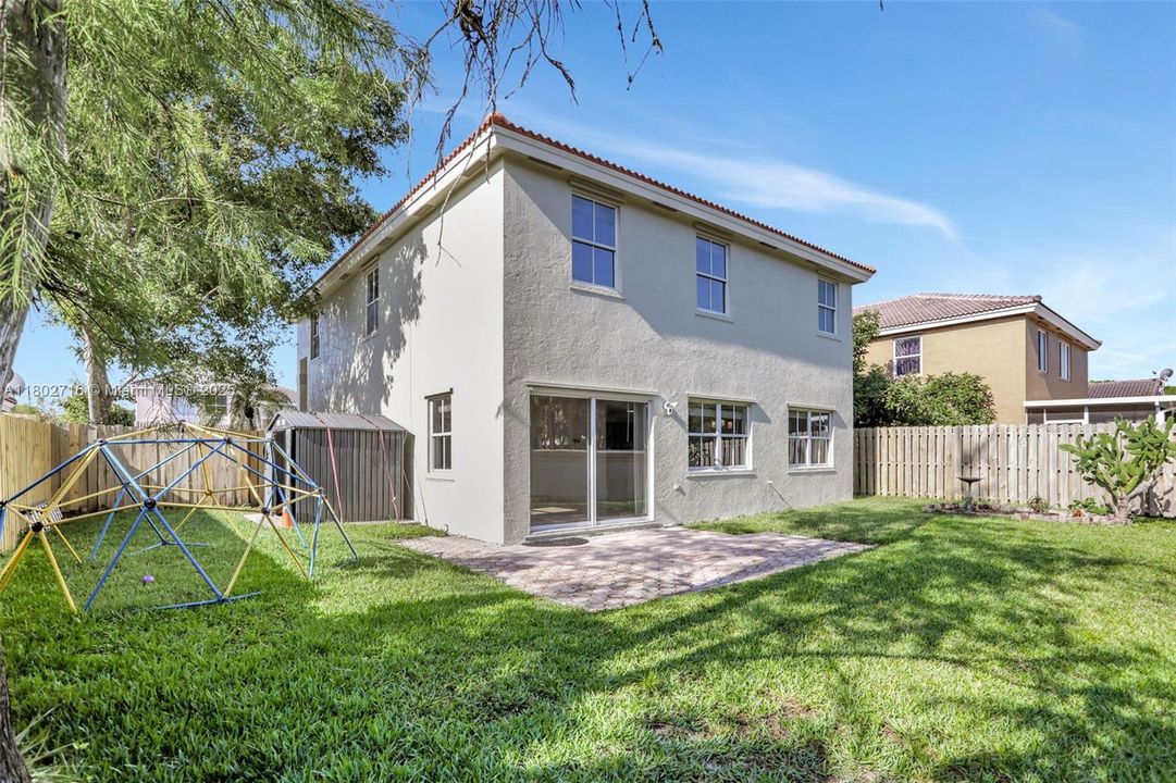 Recently Sold: $594,990 (4 beds, 2 baths, 2113 Square Feet)