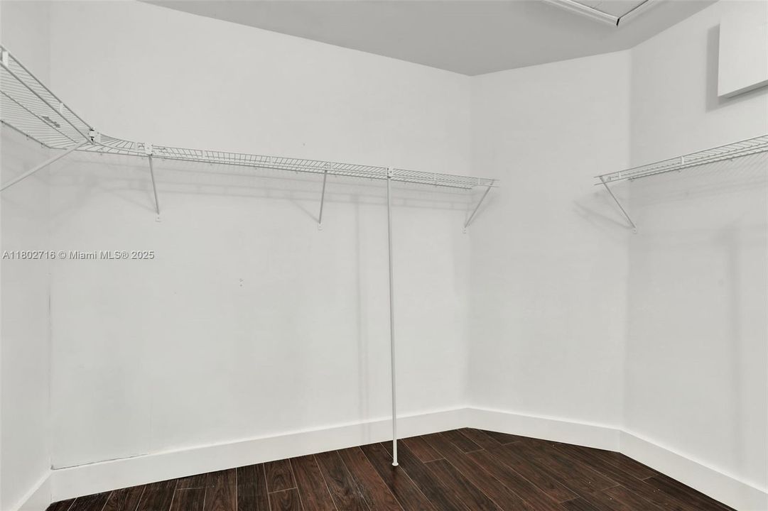 Recently Sold: $594,990 (4 beds, 2 baths, 2113 Square Feet)