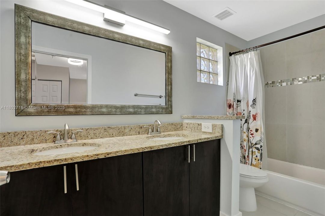 Recently Sold: $594,990 (4 beds, 2 baths, 2113 Square Feet)