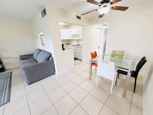 Active With Contract: $85,000 (1 beds, 1 baths, 662 Square Feet)