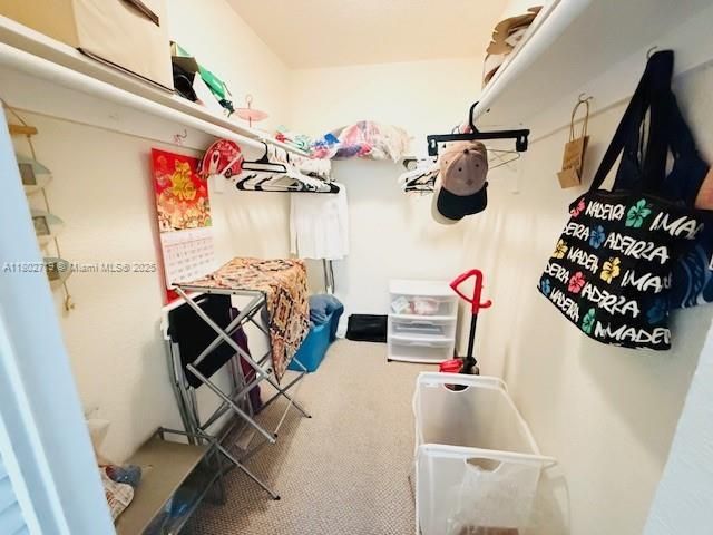 Active With Contract: $85,000 (1 beds, 1 baths, 662 Square Feet)