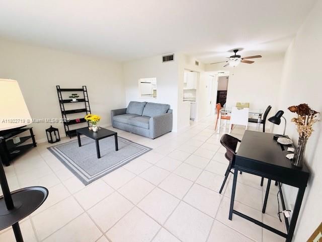 Active With Contract: $85,000 (1 beds, 1 baths, 662 Square Feet)