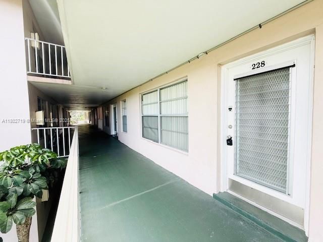 Active With Contract: $85,000 (1 beds, 1 baths, 662 Square Feet)
