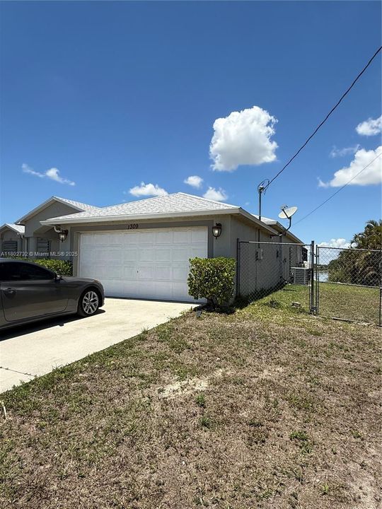 Недавно продано: $380,000 (4 спален, 2 ванн, 2200 Квадратных фут)