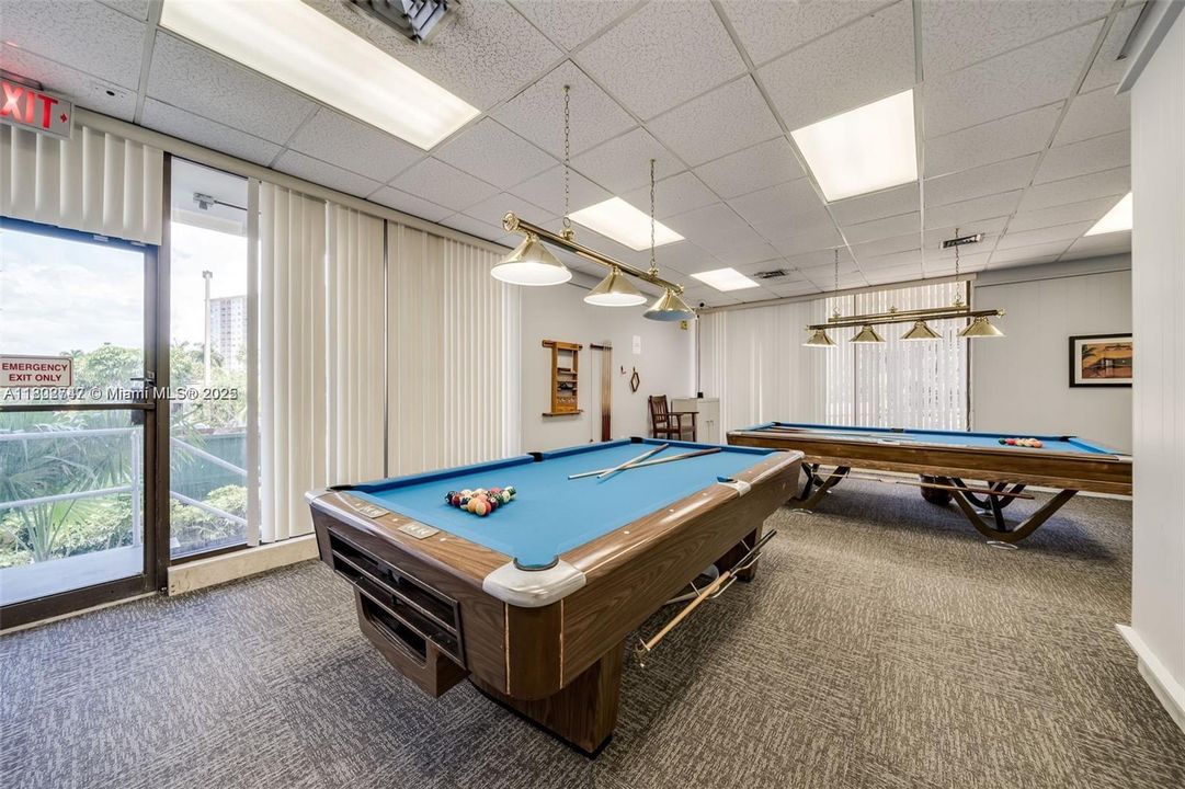 Active With Contract: $474,999 (2 beds, 2 baths, 1350 Square Feet)