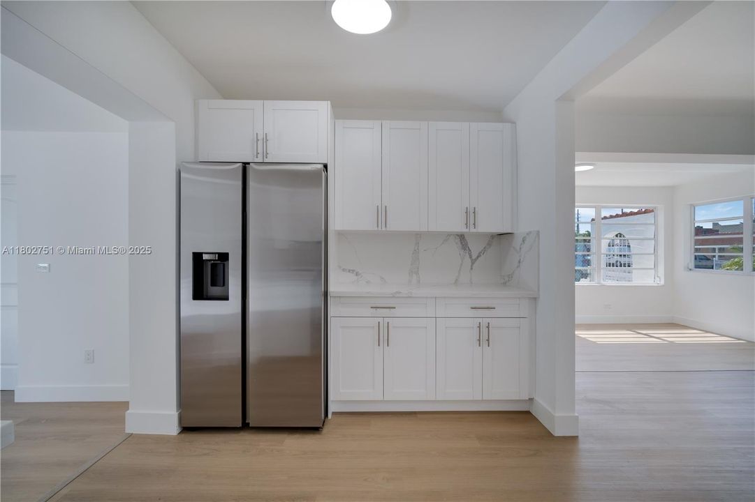 Vendido Recientemente: $699,000 (3 camas, 2 baños, 1815 Pies cuadrados)