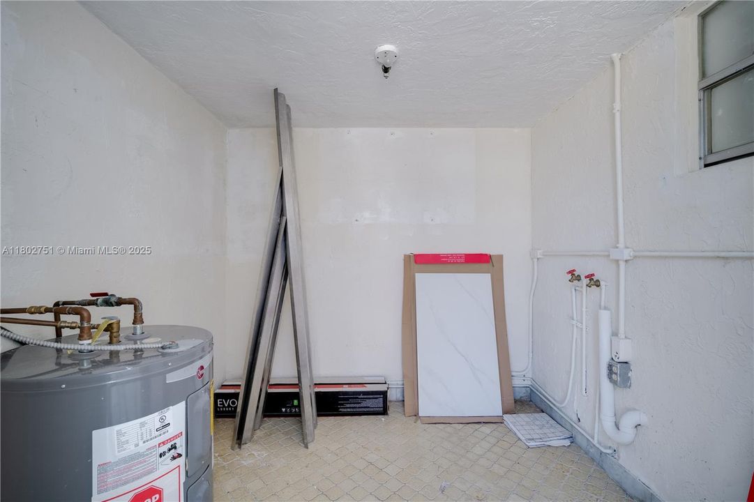 Vendido Recientemente: $699,000 (3 camas, 2 baños, 1815 Pies cuadrados)