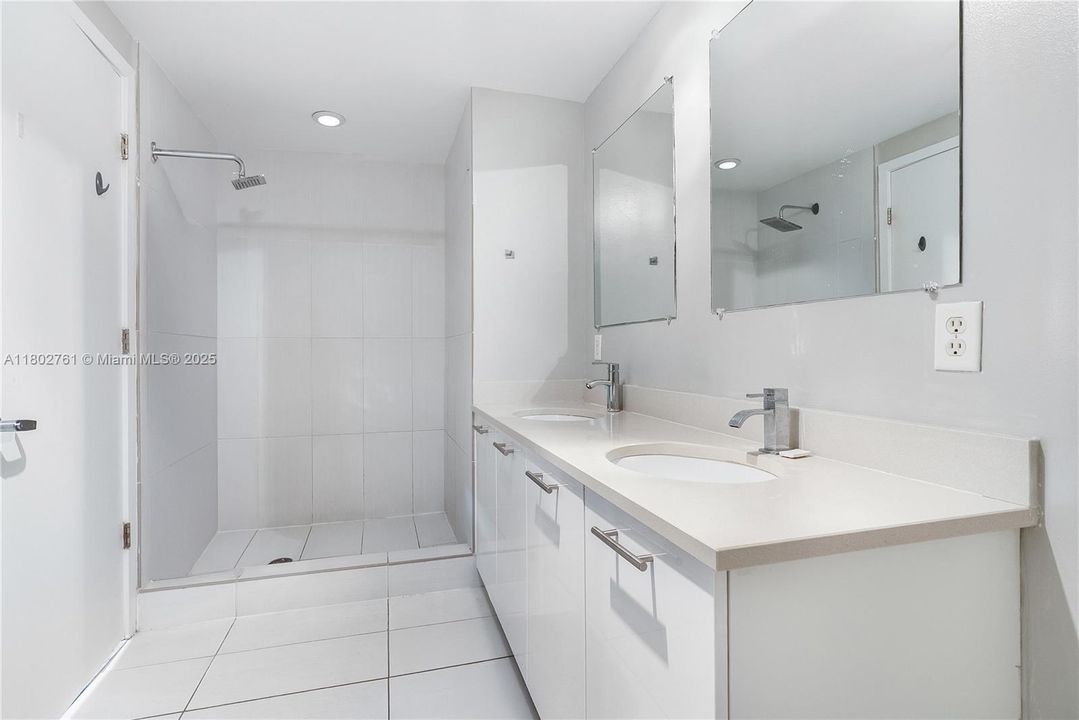 最近售出: $499,000 (2 贝兹, 2 浴室, 1146 平方英尺)