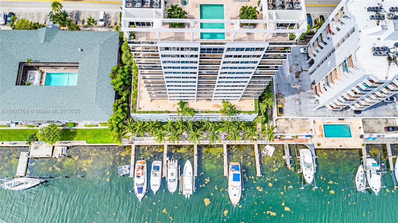 Activo con contrato: $5,500 (3 camas, 2 baños, 1712 Pies cuadrados)