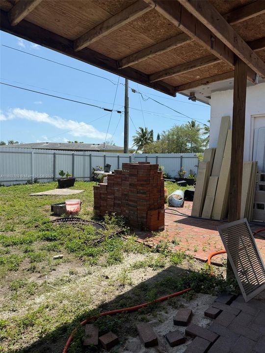 Active With Contract: $450,000 (3 beds, 2 baths, 1536 Square Feet)