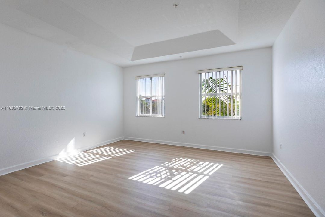 For Sale: $370,000 (2 beds, 2 baths, 1205 Square Feet)