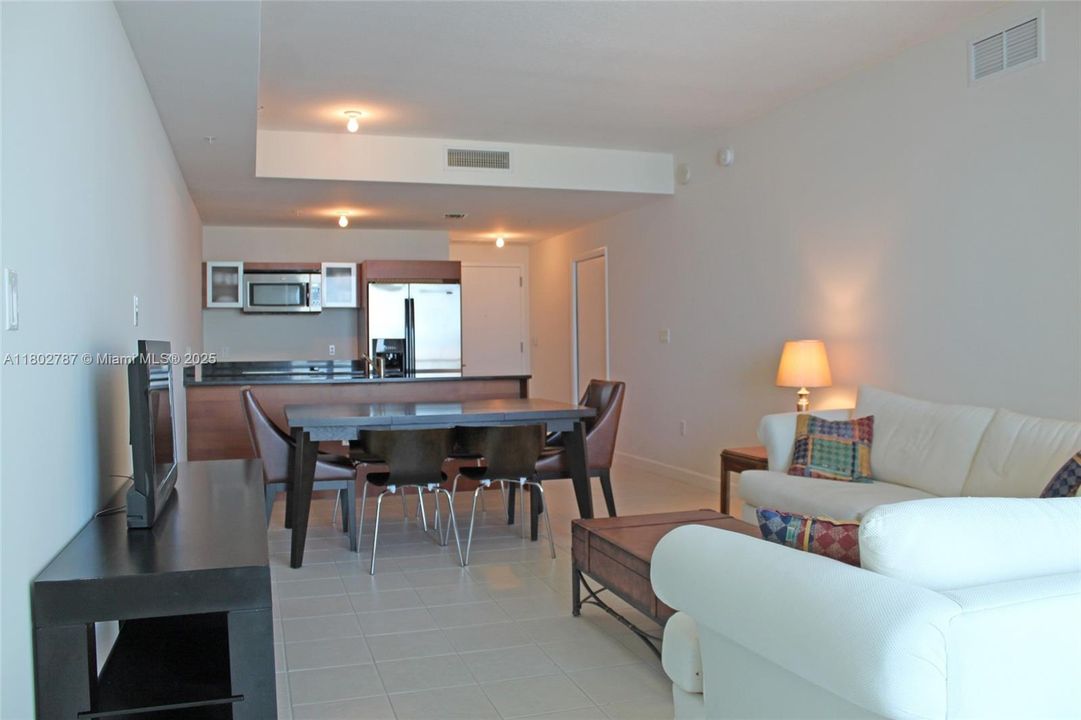 Recently Rented: $2,900 (1 beds, 1 baths, 837 Square Feet)