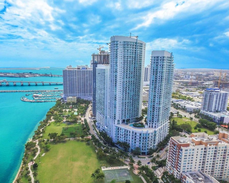 Recently Rented: $2,900 (1 beds, 1 baths, 837 Square Feet)