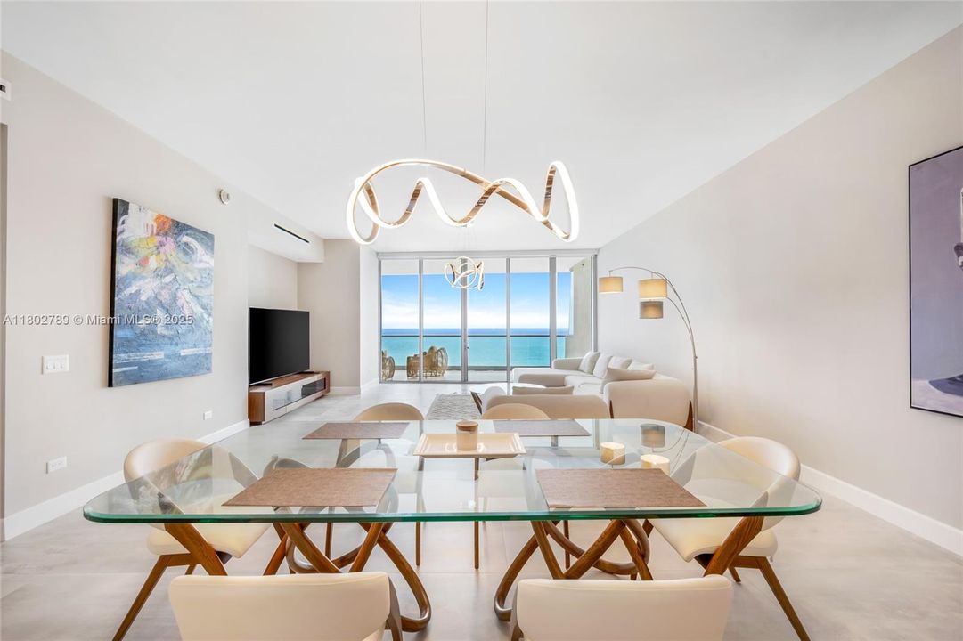 Activo con contrato: $29,500 (3 camas, 4 baños, 2589 Pies cuadrados)