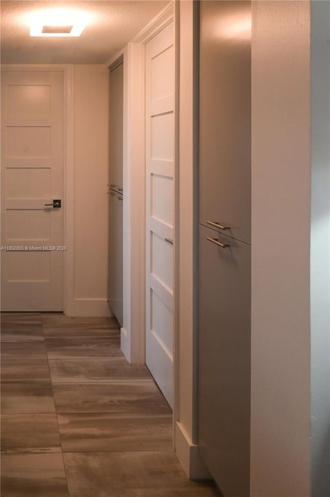 For Sale: $298,900 (2 beds, 2 baths, 1190 Square Feet)