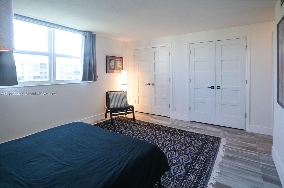 For Sale: $298,900 (2 beds, 2 baths, 1190 Square Feet)