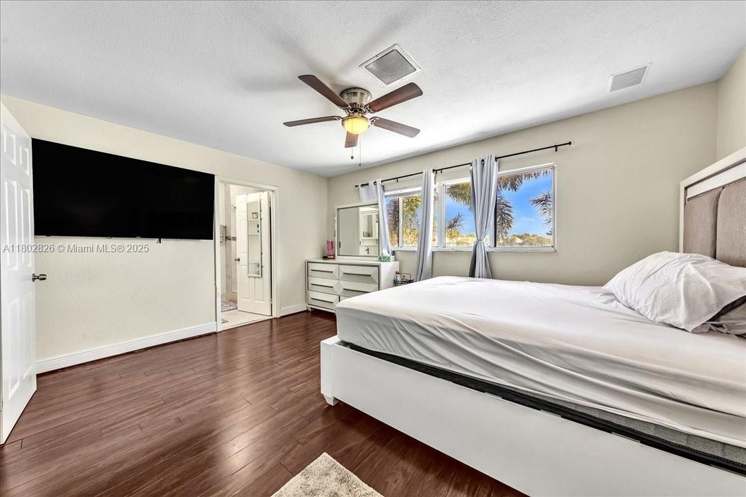 待售: $389,900 (3 贝兹, 2 浴室, 1750 平方英尺)