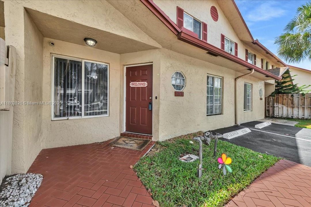 待售: $389,900 (3 贝兹, 2 浴室, 1750 平方英尺)