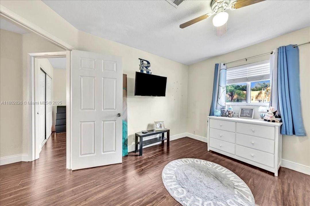 待售: $389,900 (3 贝兹, 2 浴室, 1750 平方英尺)