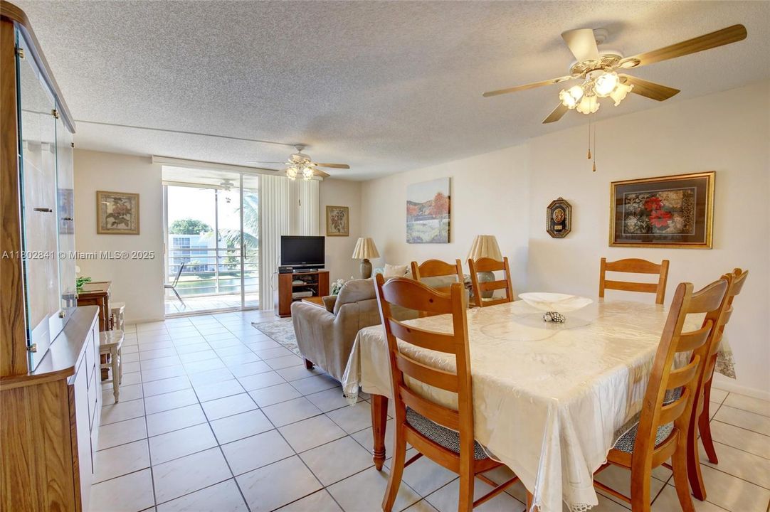 Recently Sold: $210,000 (2 beds, 2 baths, 1144 Square Feet)