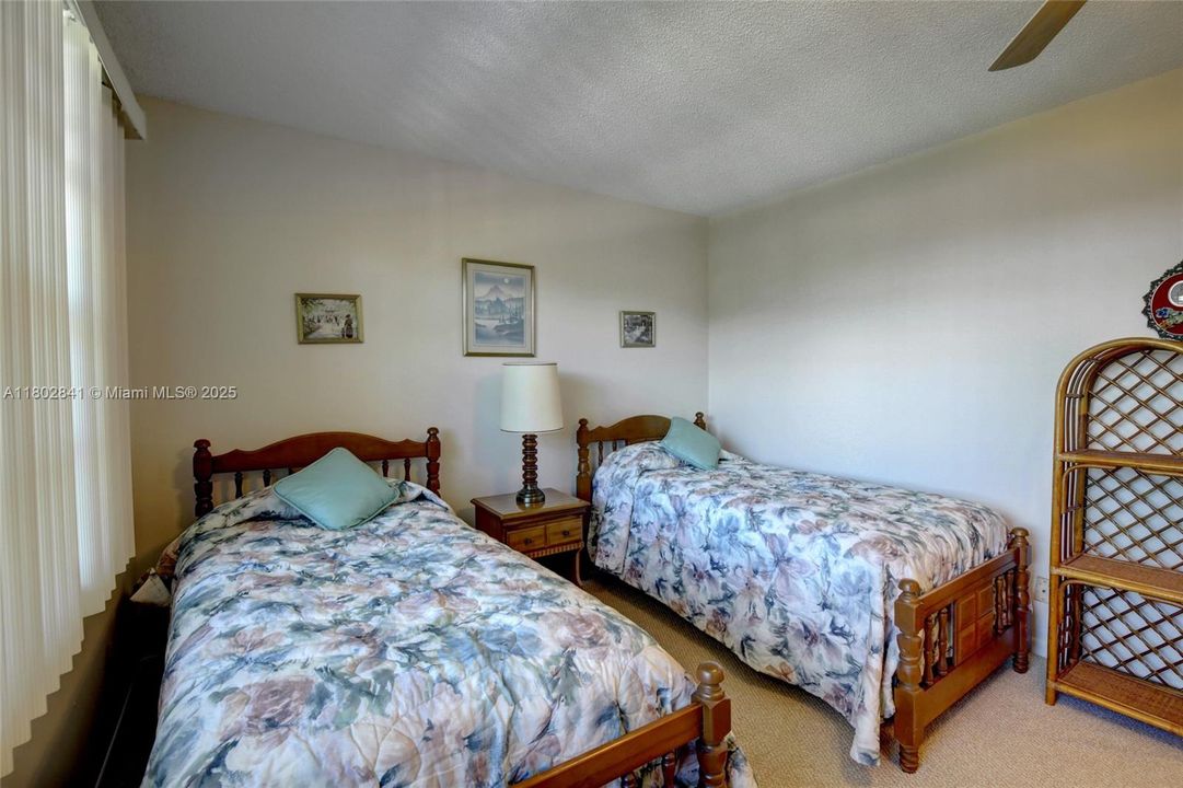 Recently Sold: $210,000 (2 beds, 2 baths, 1144 Square Feet)