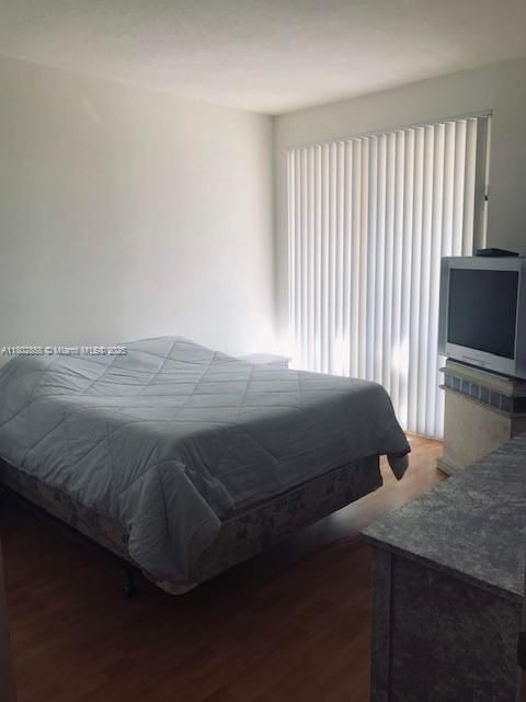 For Sale: $875,000 (3 beds, 2 baths, 1545 Square Feet)