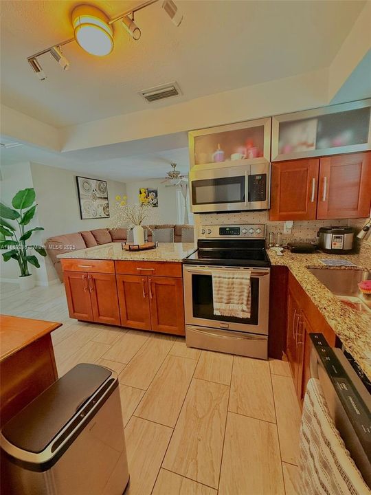 En Renta: $1,700 (3 camas, 2 baños, 1489 Pies cuadrados)