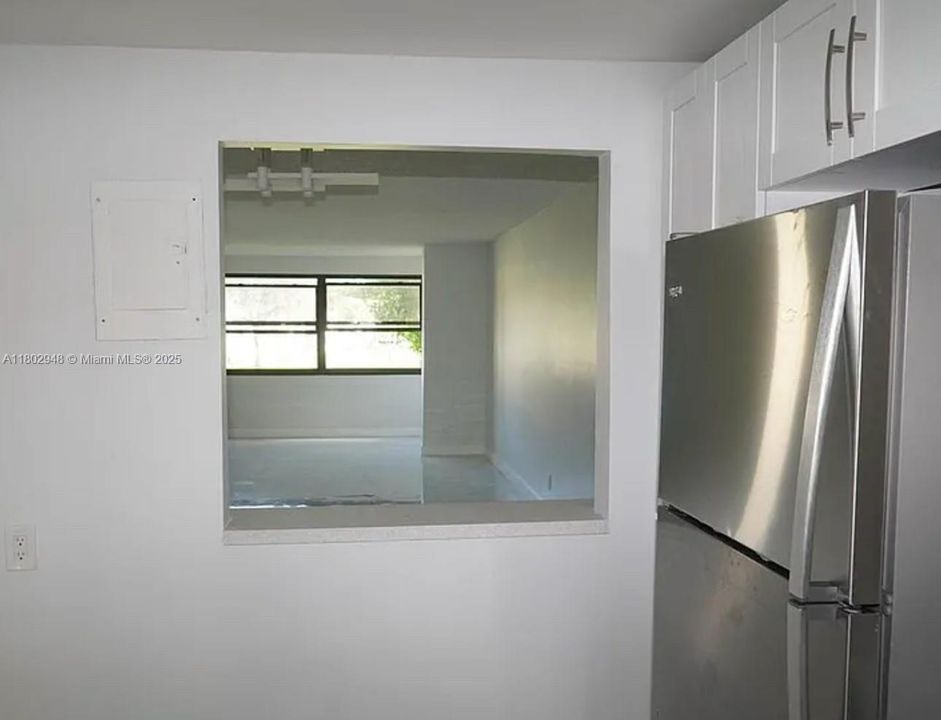 For Sale: $230,000 (2 beds, 2 baths, 1170 Square Feet)