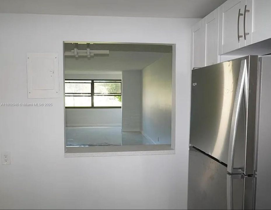 For Sale: $230,000 (2 beds, 2 baths, 1170 Square Feet)