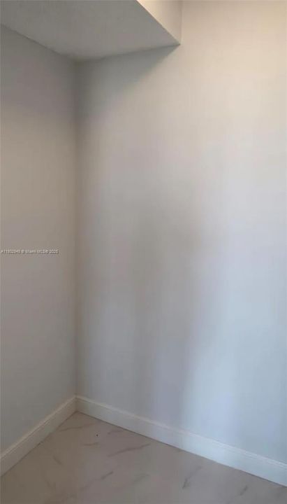 For Sale: $230,000 (2 beds, 2 baths, 1170 Square Feet)