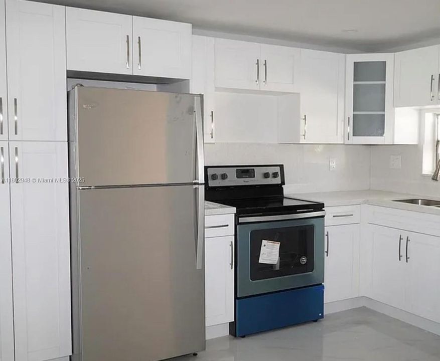 For Sale: $230,000 (2 beds, 2 baths, 1170 Square Feet)