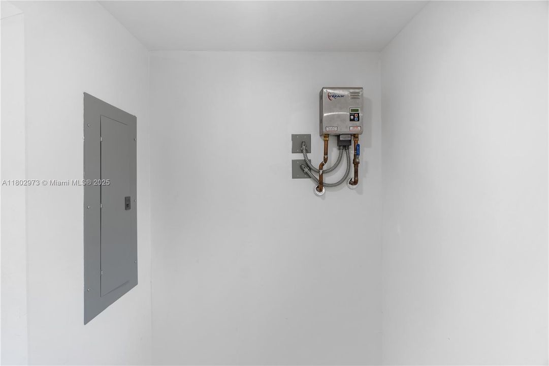 Recientemente alquilado: $4,900 (4 camas, 2 baños, 1740 Pies cuadrados)