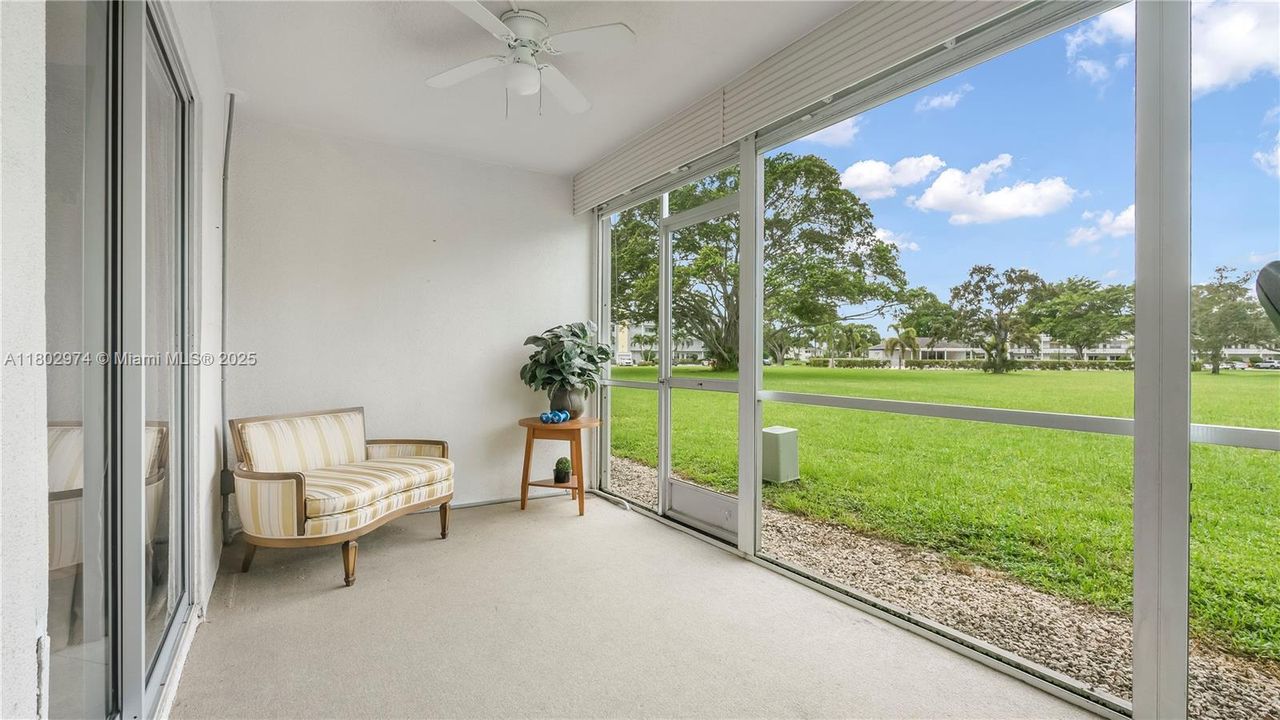 На продажу: $88,900 (1 спален, 1 ванн, 719 Квадратных фут)