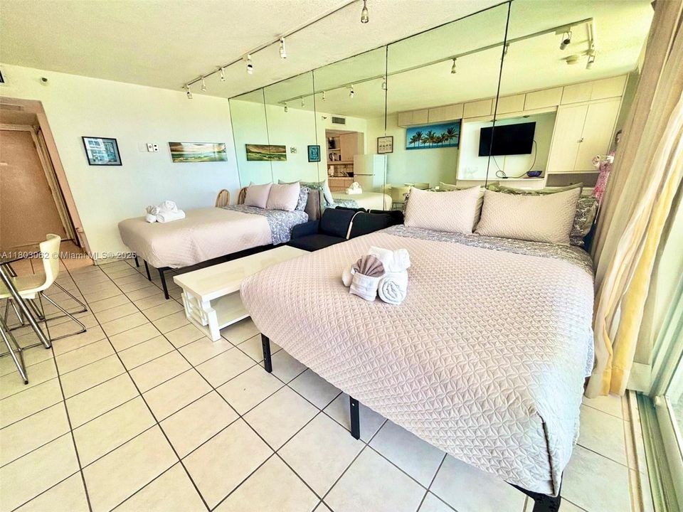 На продажу: $189,900 (0 спален, 1 ванн, 360 Квадратных фут)