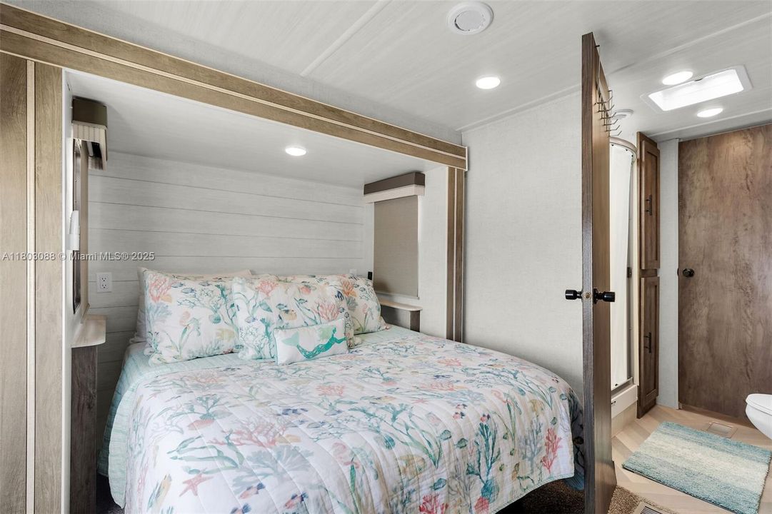 For Sale: $325,000 (2 beds, 2 baths, 0 Square Feet)