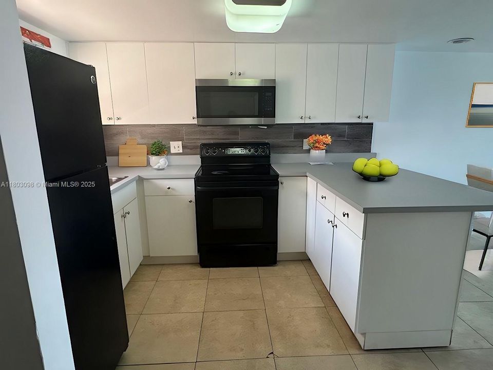 Недавно арендовано: $2,000 (2 спален, 1 ванн, 993 Квадратных фут)