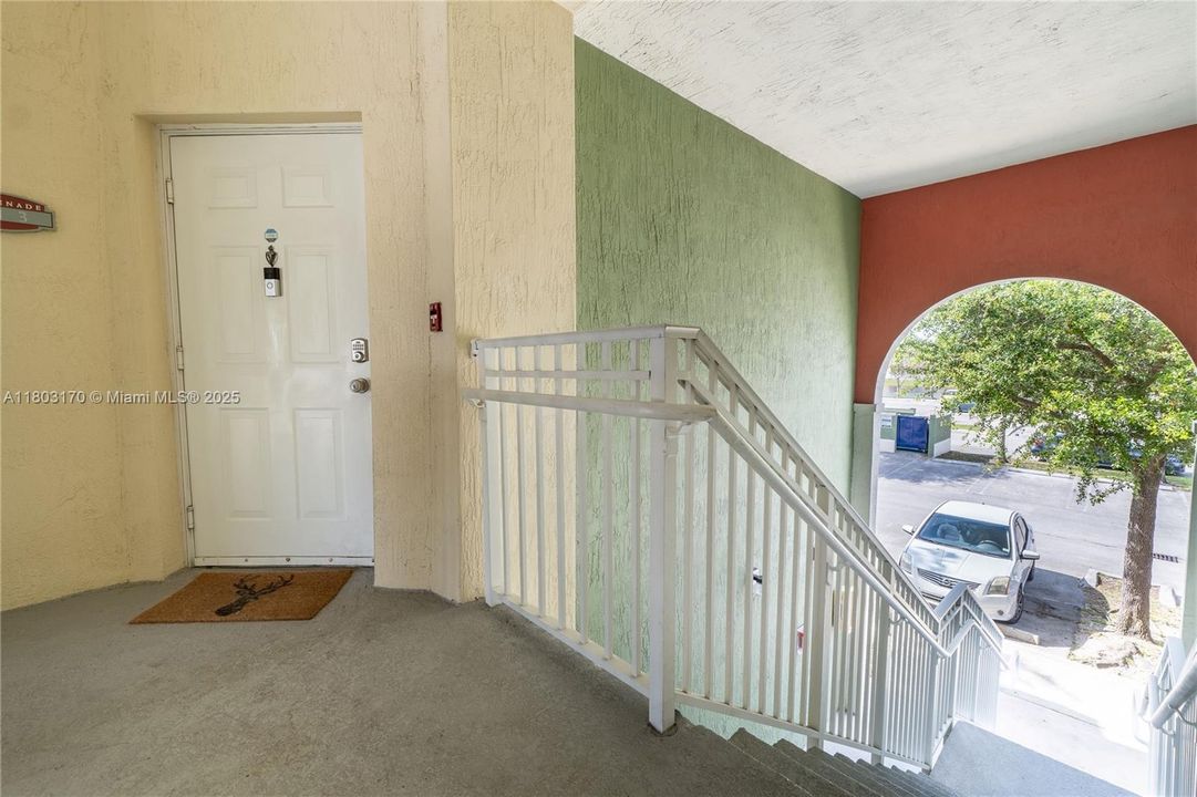 For Sale: $430,000 (3 beds, 2 baths, 1429 Square Feet)