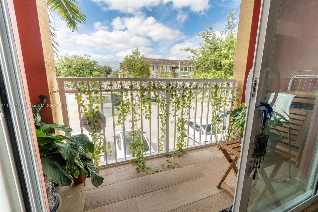 For Sale: $430,000 (3 beds, 2 baths, 1429 Square Feet)