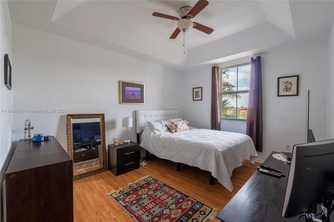 For Sale: $430,000 (3 beds, 2 baths, 1429 Square Feet)