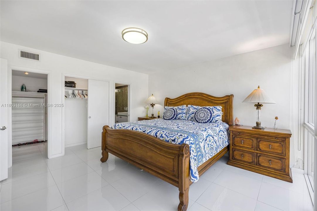 Vendido Recientemente: $615,000 (2 camas, 2 baños, 1230 Pies cuadrados)