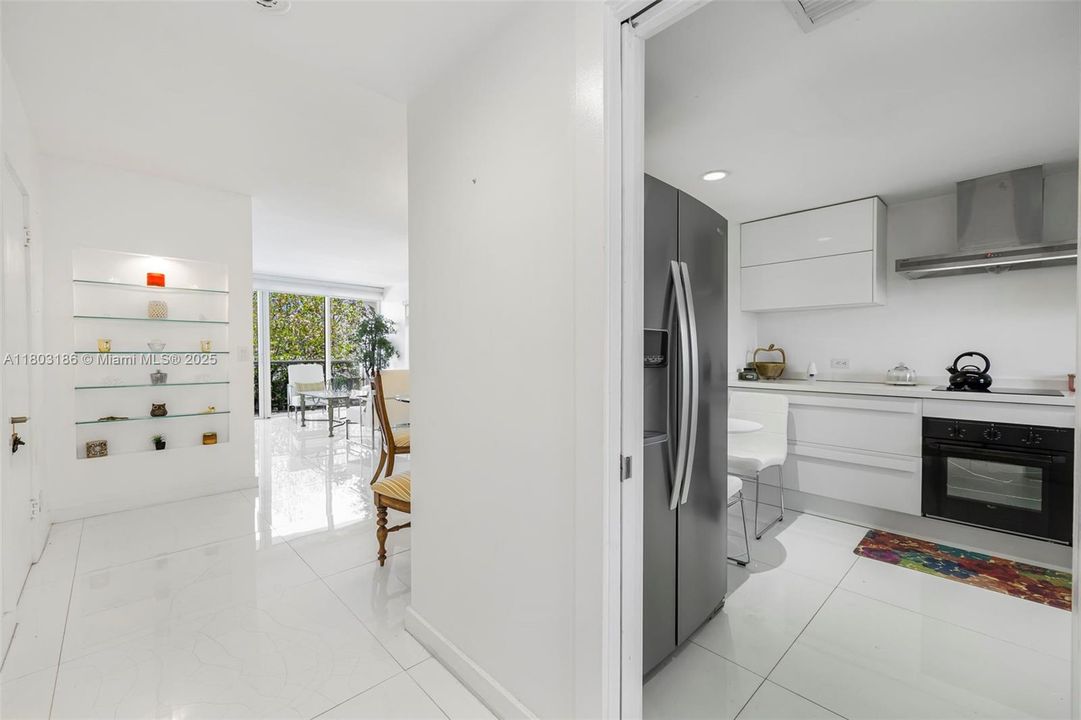 Vendido Recientemente: $615,000 (2 camas, 2 baños, 1230 Pies cuadrados)