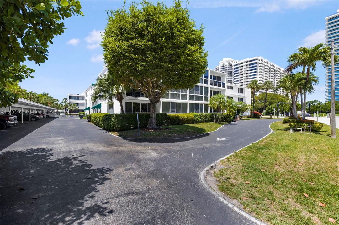 Vendido Recientemente: $615,000 (2 camas, 2 baños, 1230 Pies cuadrados)