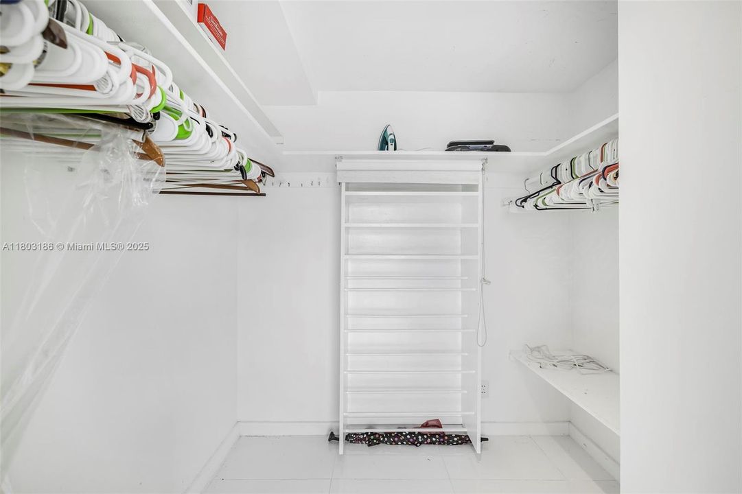 Vendido Recientemente: $615,000 (2 camas, 2 baños, 1230 Pies cuadrados)